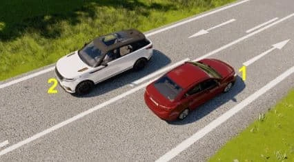 İki şeritli iki yönlü yol çizgileri ve yer işaretlemeleri — yol sahnesi