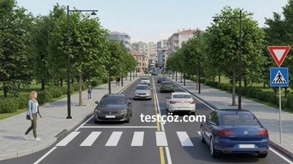 Kırmızı araç sürücüsünün davranışı — yol sahnesi